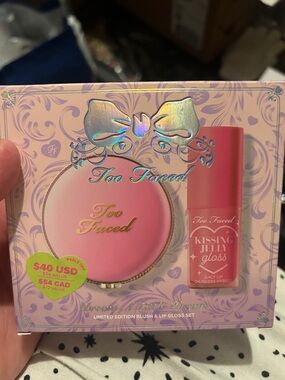 Too Faced Pink Blush & Pink Kissing Jelly Gloss Set